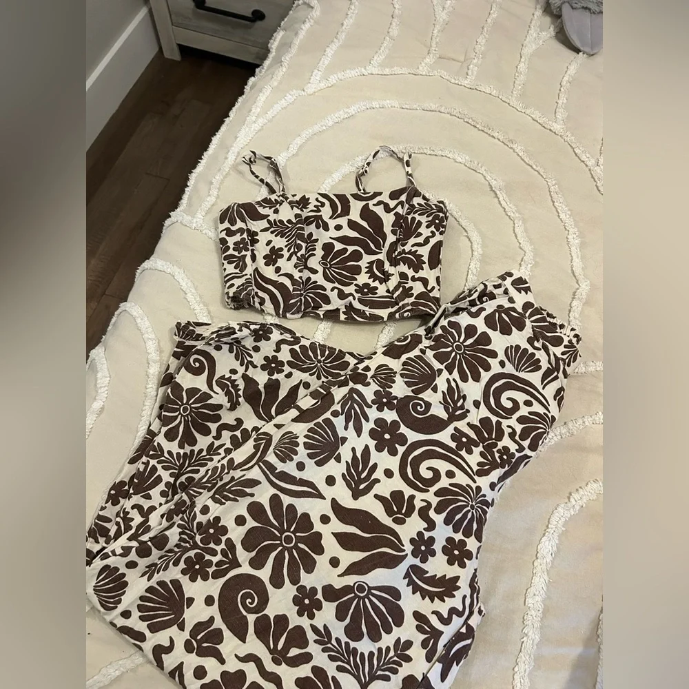 Floral Print Wide-Leg Jumpsuit. 2 Piece - Picture 3 of 10